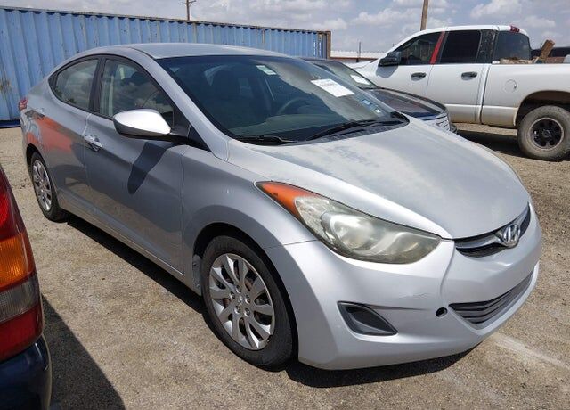 2012 HYUNDAI Elantra