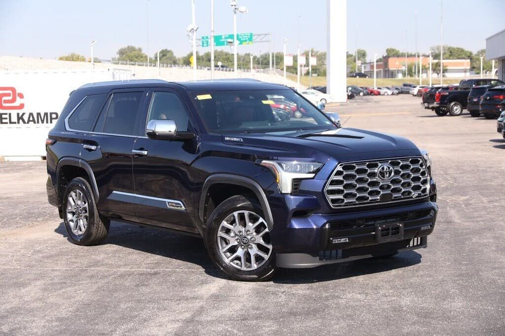 2025 TOYOTA Sequoia