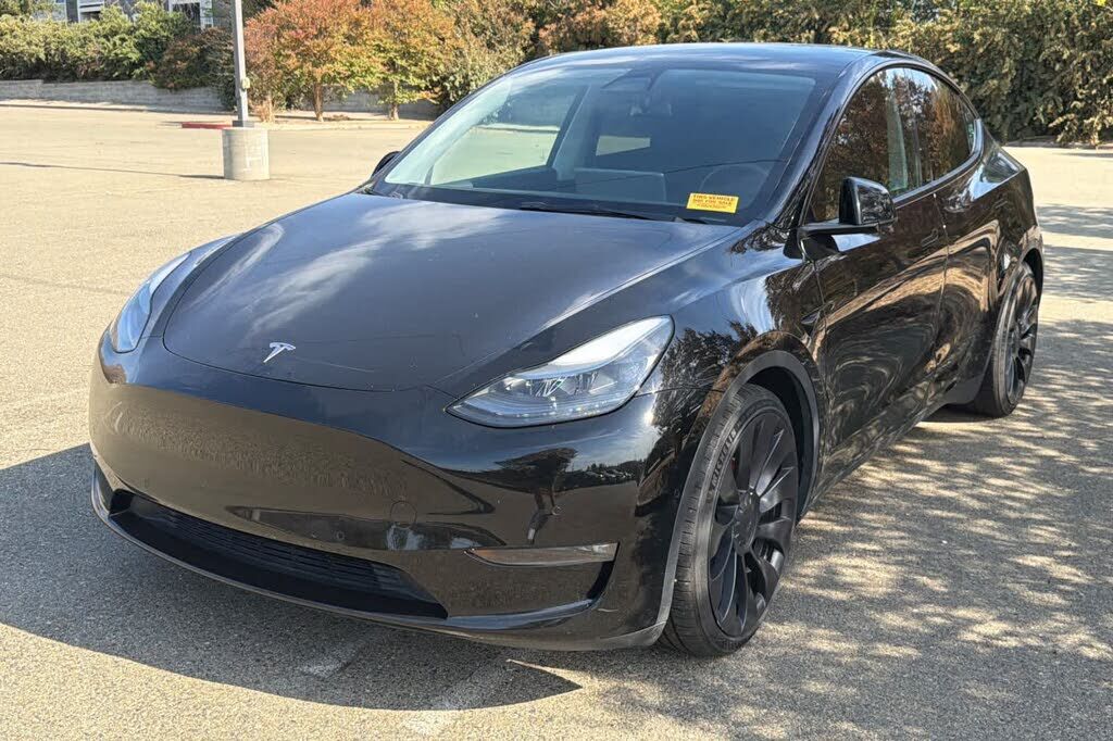 2022 TESLA Model Y