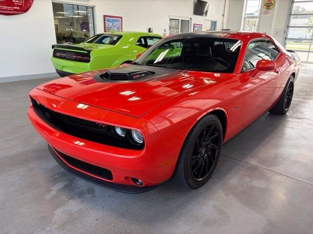 2016 DODGE Challenger