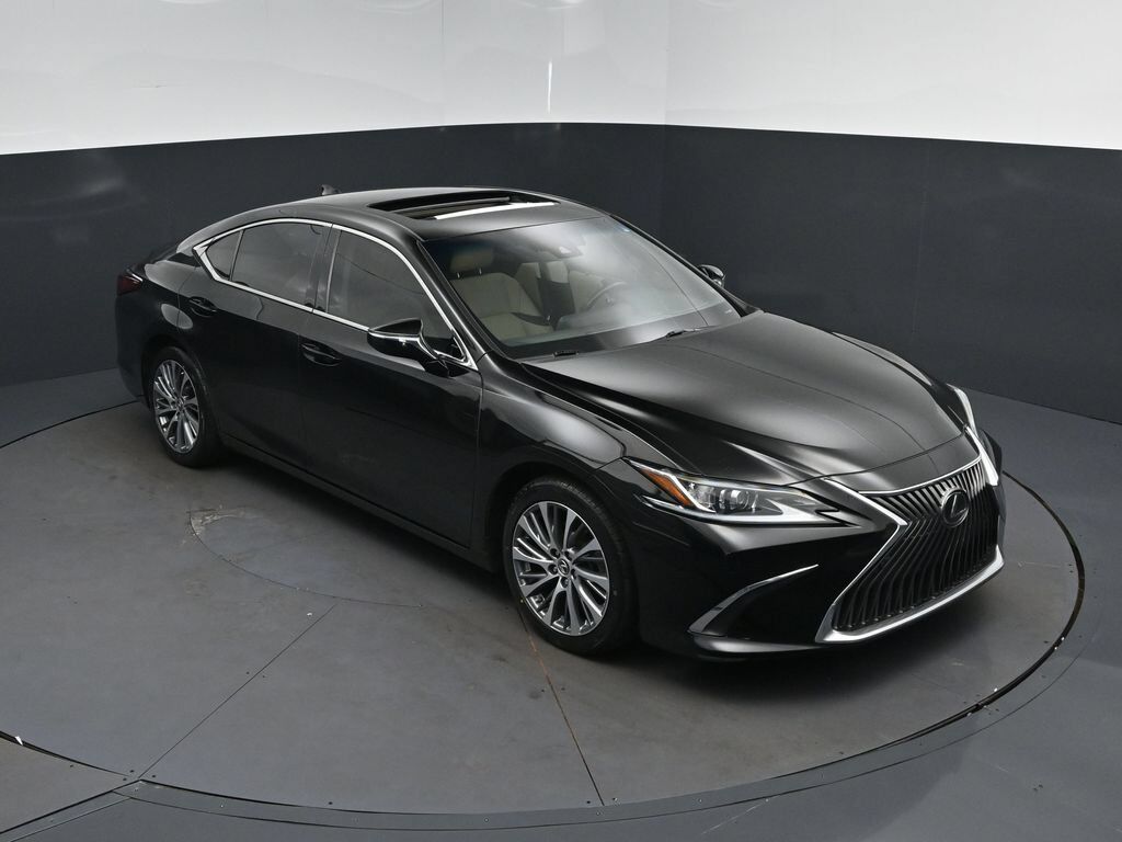 2020 LEXUS ES