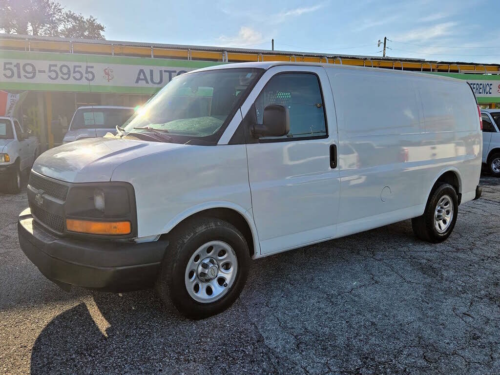 2013 CHEVROLET Express