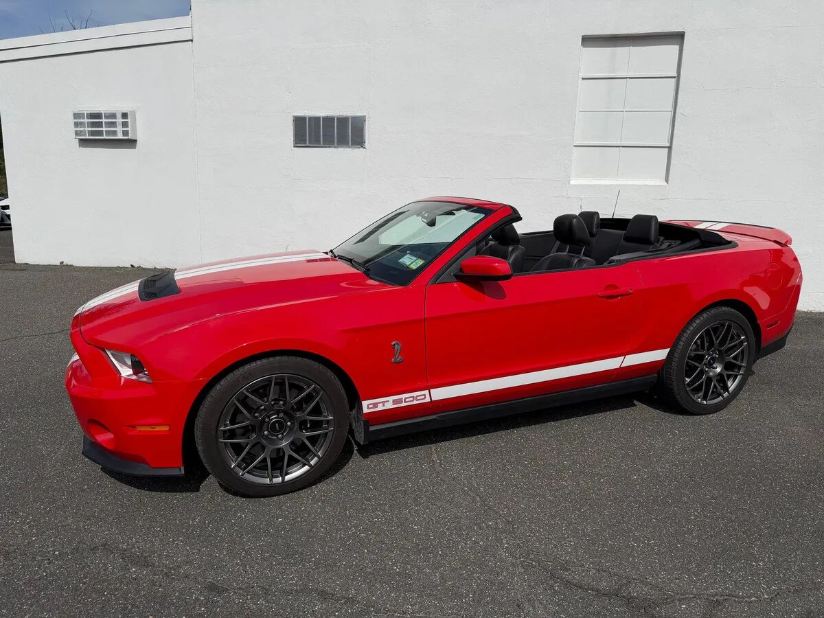 2011 FORD Mustang