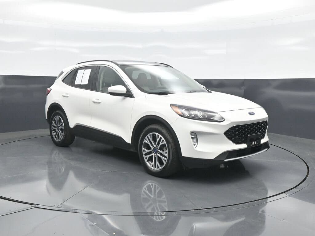 2020 FORD Escape