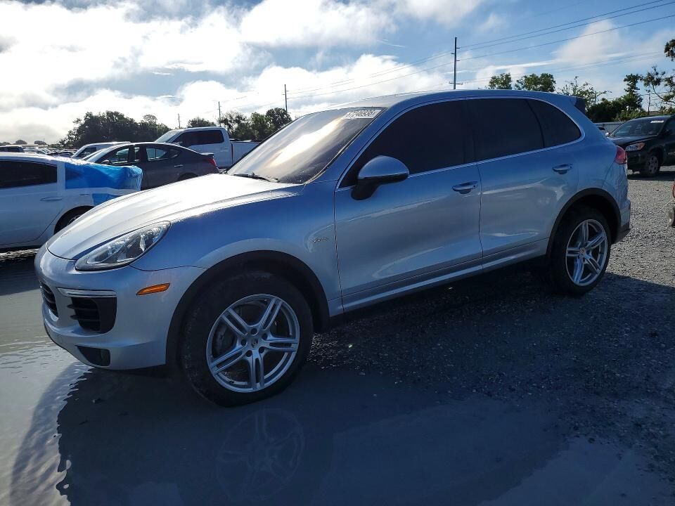 2016 PORSCHE Cayenne