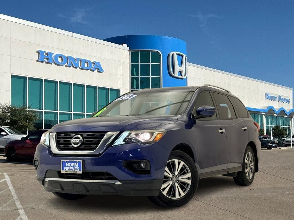2017 NISSAN Pathfinder