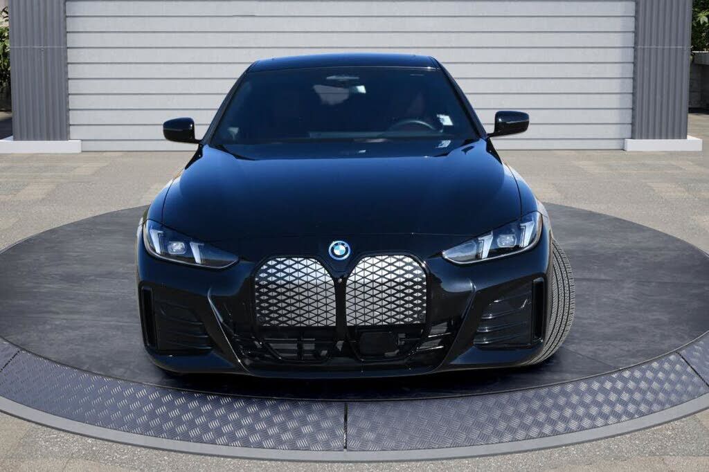 2025 BMW i4
