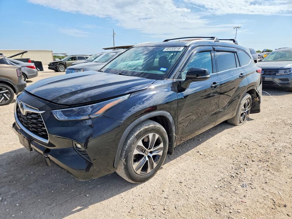2022 TOYOTA Highlander