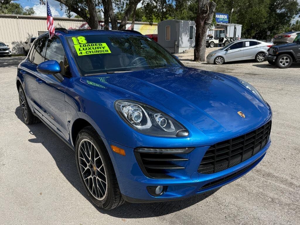 2018 PORSCHE Macan