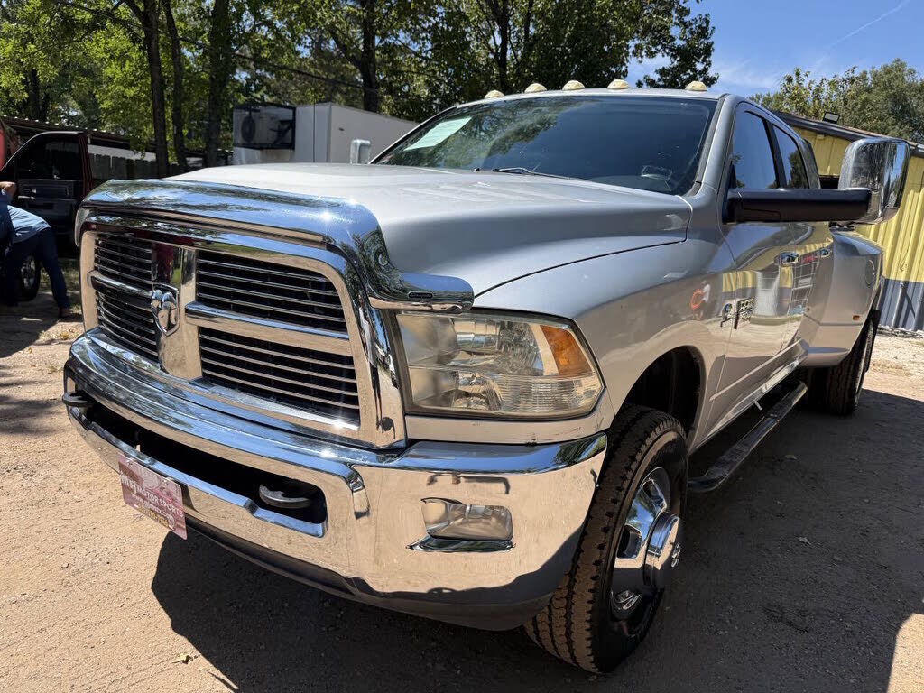 2011 DODGE Ram