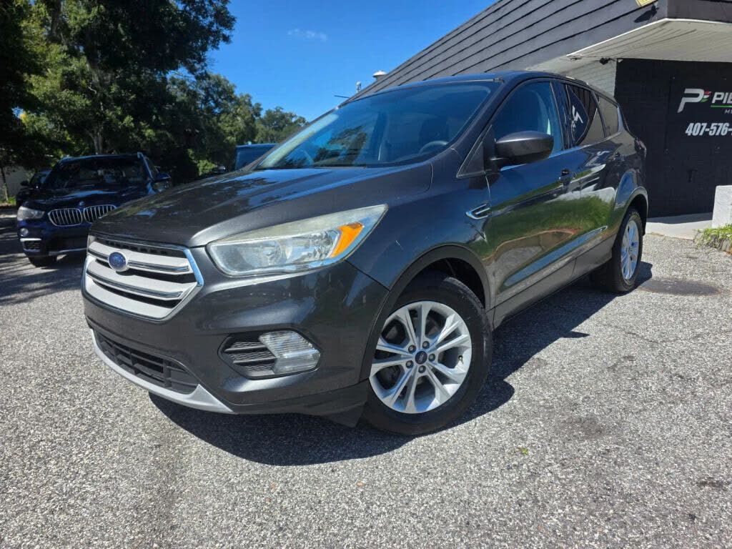 2017 FORD Escape