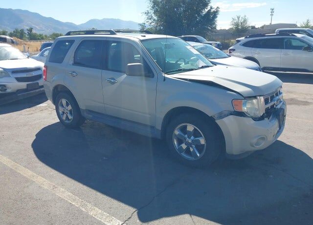 2009 FORD Escape