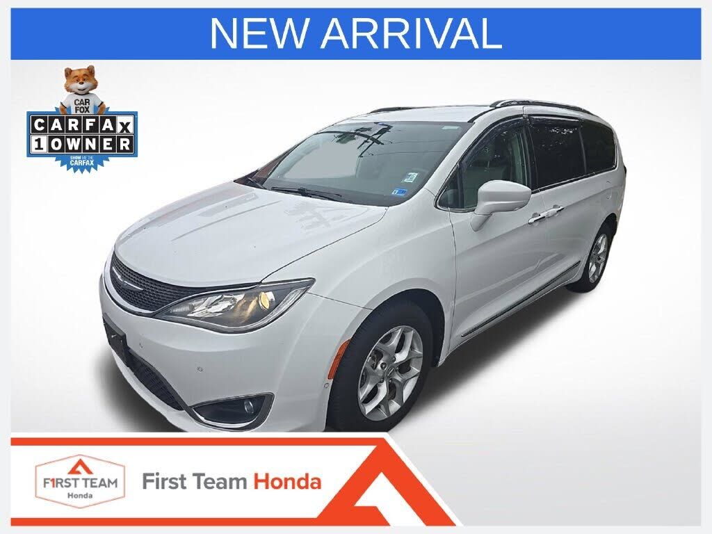 2017 CHRYSLER Pacifica