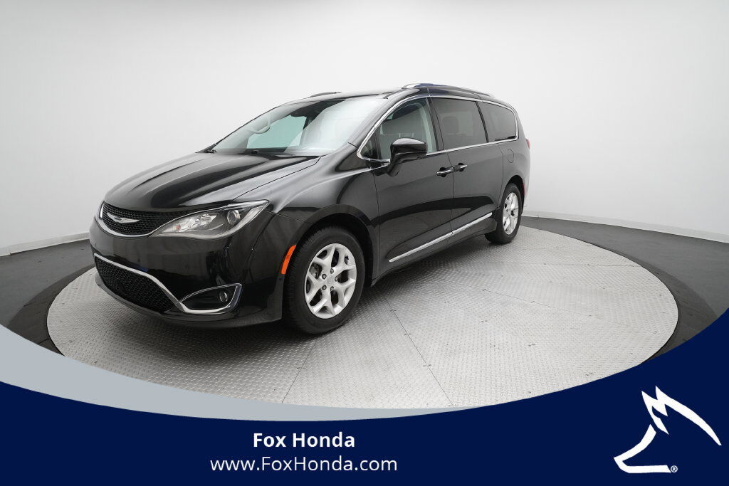 2017 CHRYSLER Pacifica