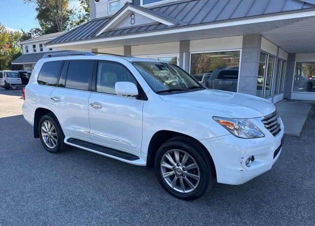 2011 LEXUS LX