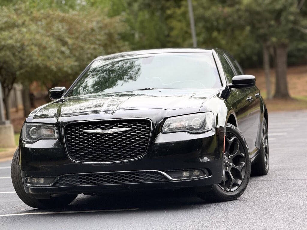 2019 CHRYSLER 300