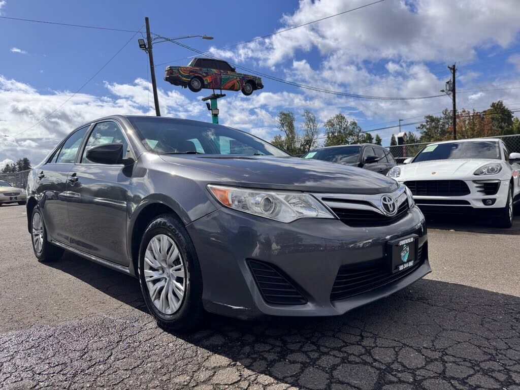 2013 TOYOTA Camry