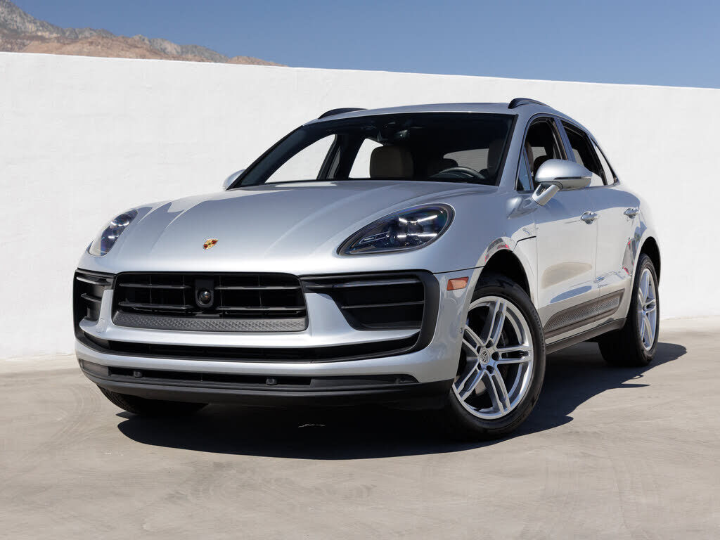 2024 PORSCHE Macan