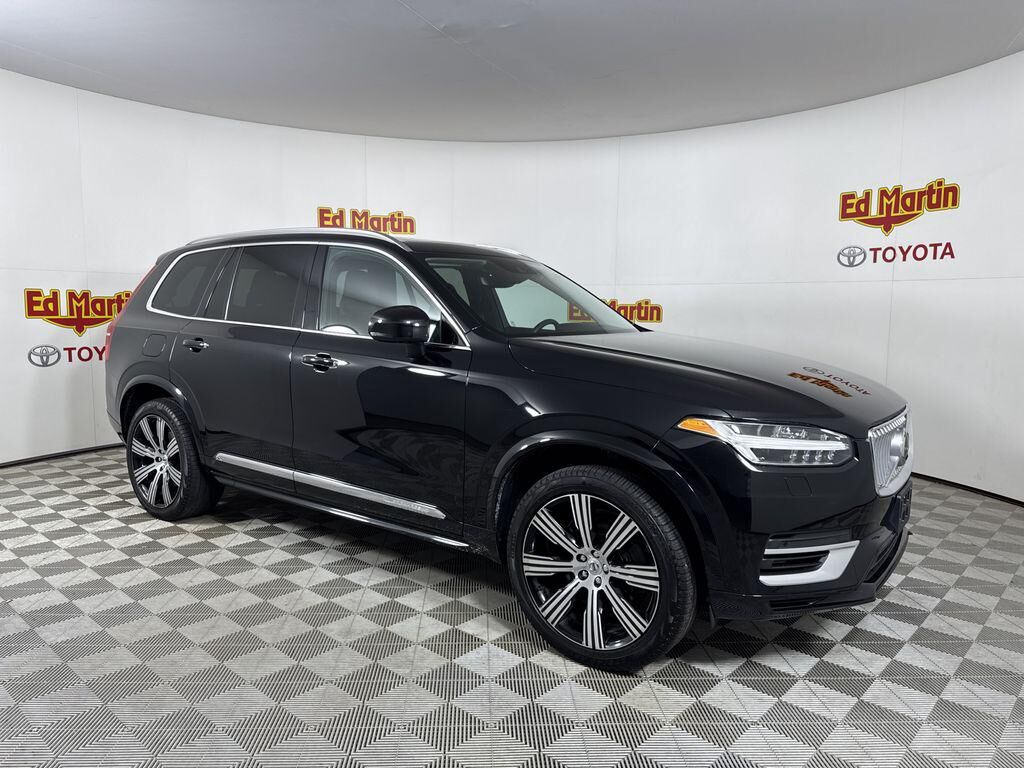 2021 VOLVO XC90