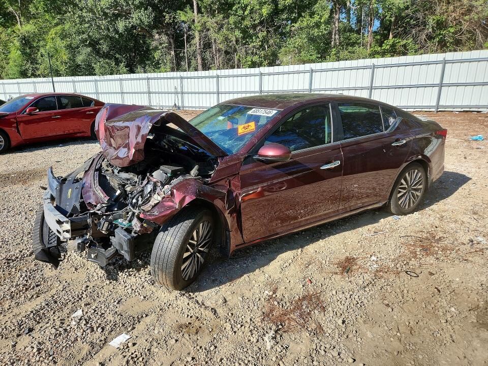 2024 NISSAN Altima