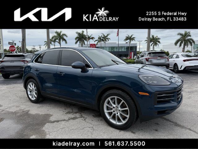 2024 PORSCHE Cayenne