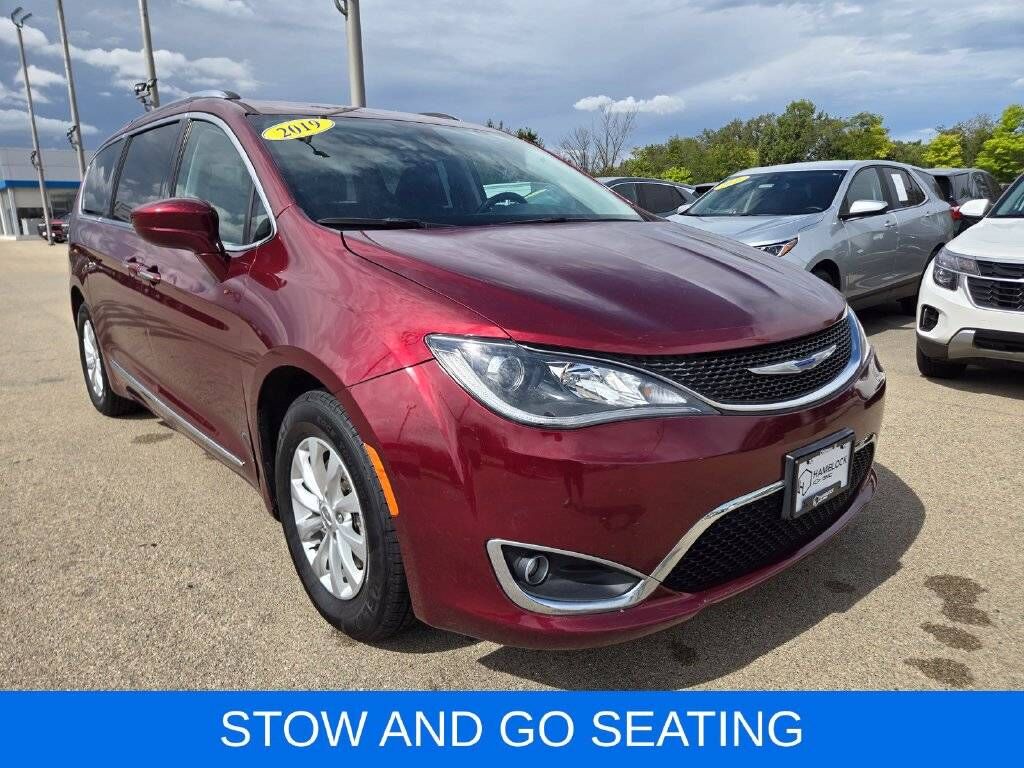2019 CHRYSLER Pacifica