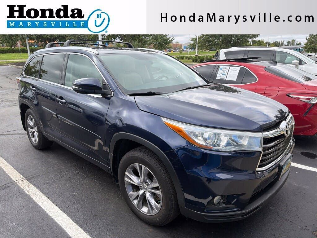 2015 TOYOTA Highlander