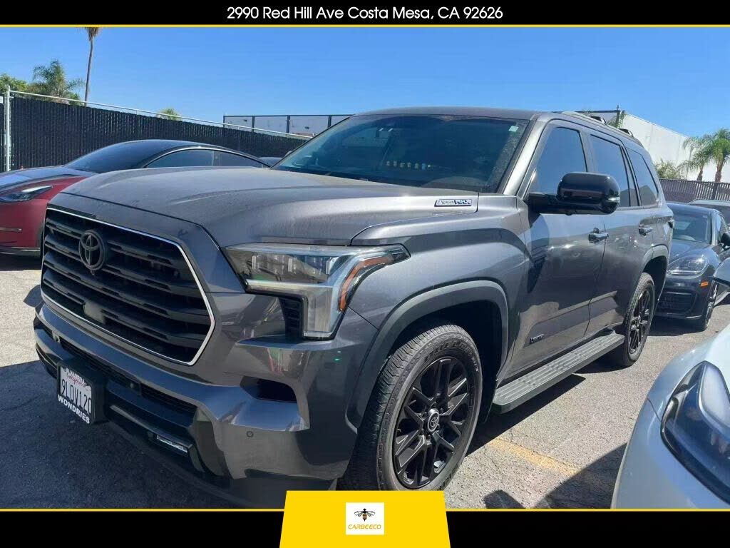 2024 TOYOTA Sequoia