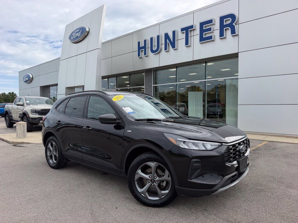 2025 FORD Escape