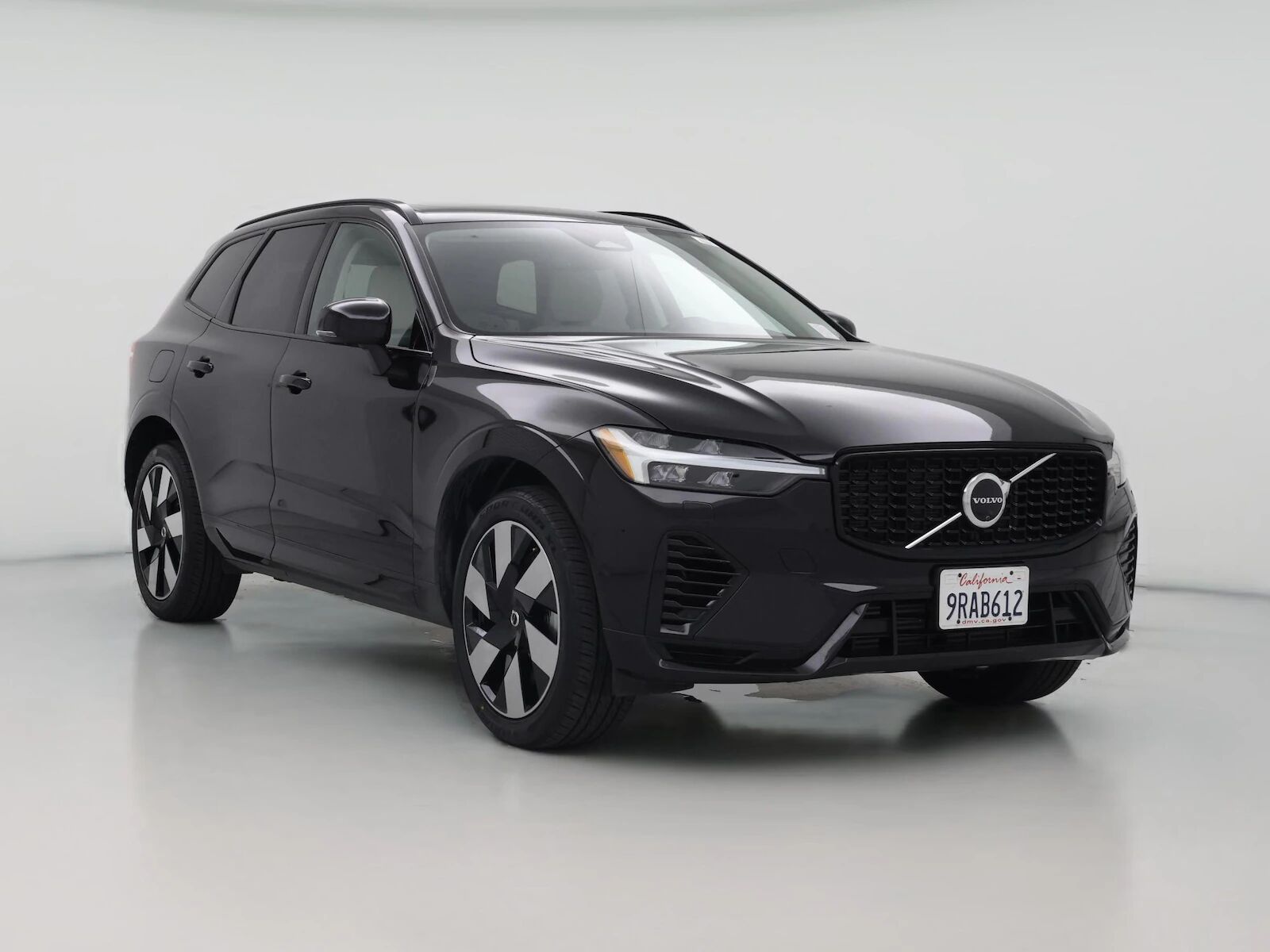 2025 VOLVO XC60