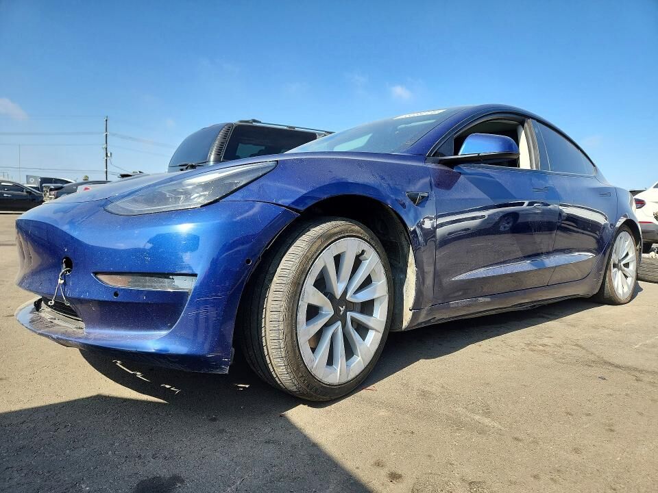 2022 TESLA Model 3