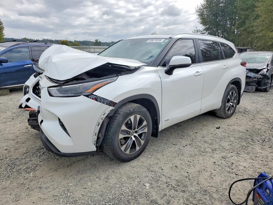 2023 TOYOTA Highlander