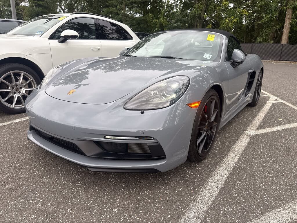 2023 PORSCHE 718