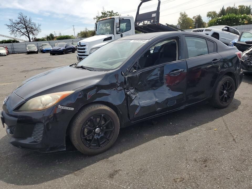 2013 MAZDA Mazda3
