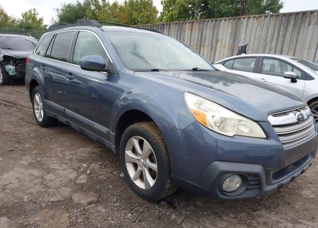 2013 SUBARU Outback