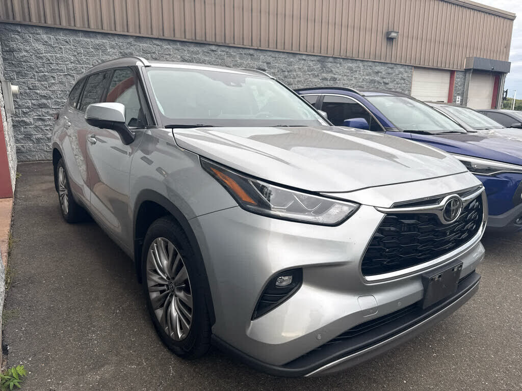 2023 TOYOTA Highlander