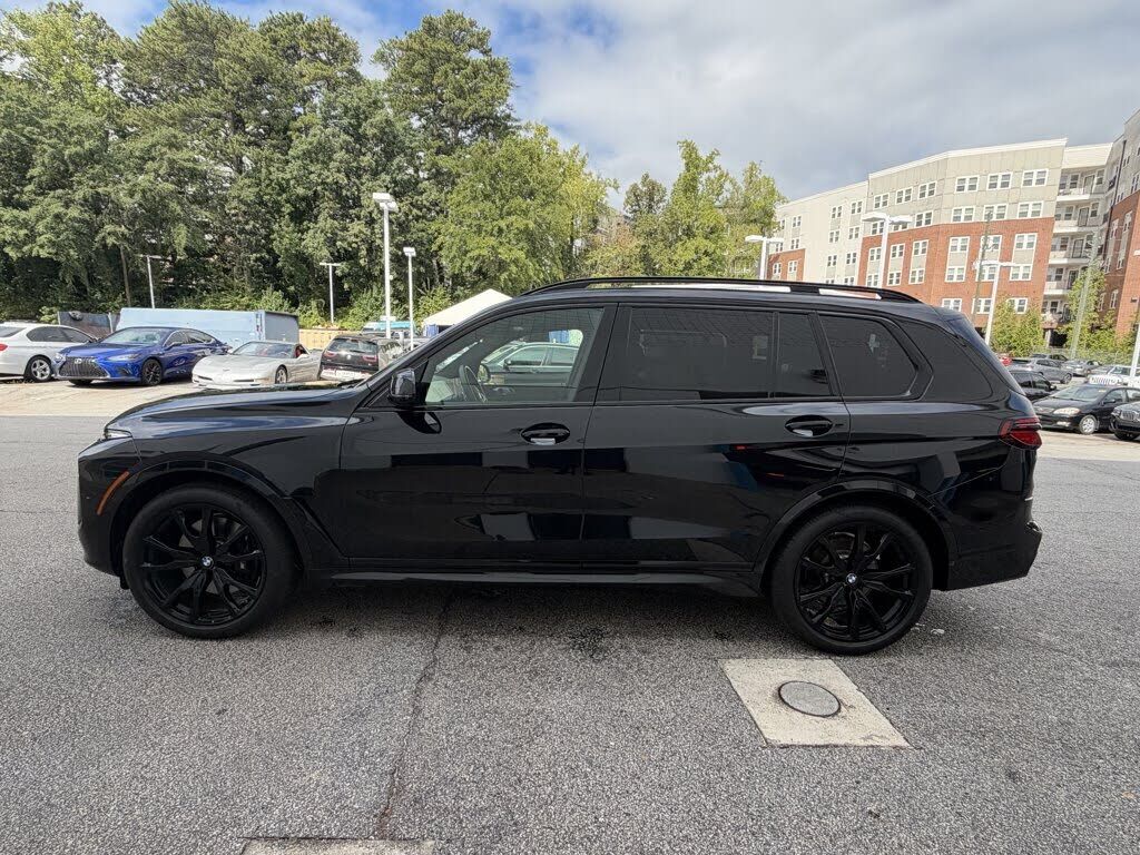 2025 BMW X7