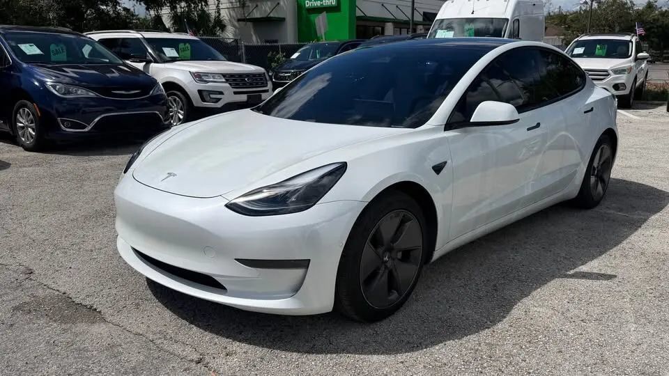 2021 TESLA Model 3