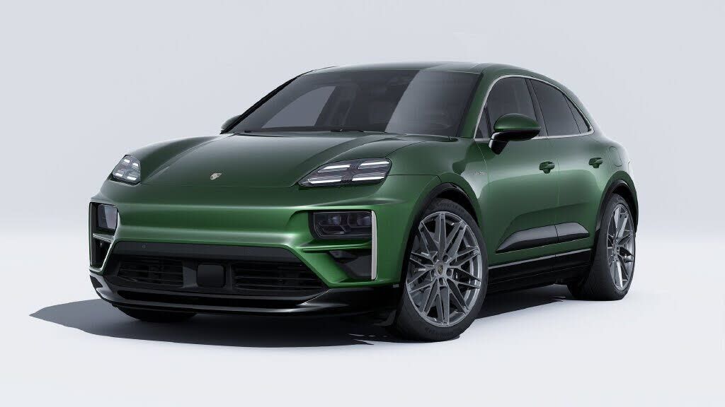 2025 PORSCHE Macan