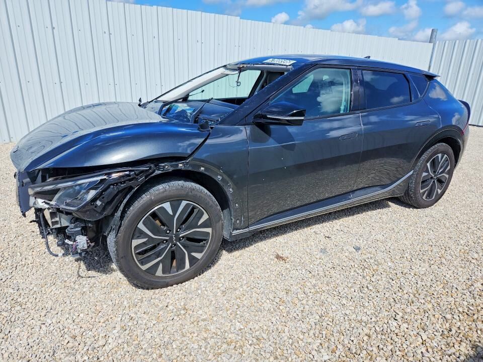 2023 KIA EV6