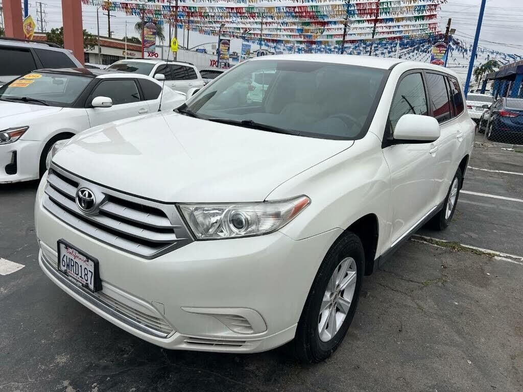2013 TOYOTA Highlander