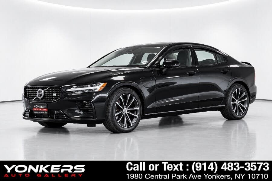 2025 VOLVO S60