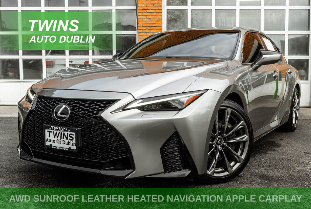 2022 LEXUS IS