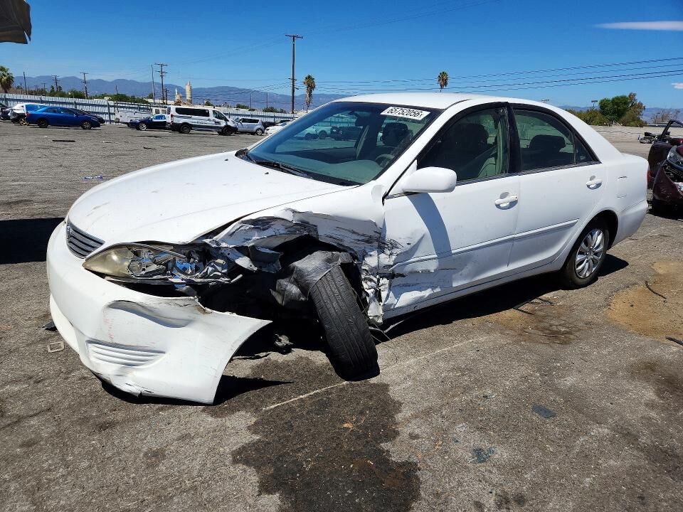 2005 TOYOTA Camry