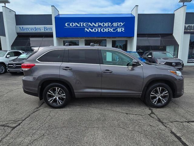2017 TOYOTA Highlander