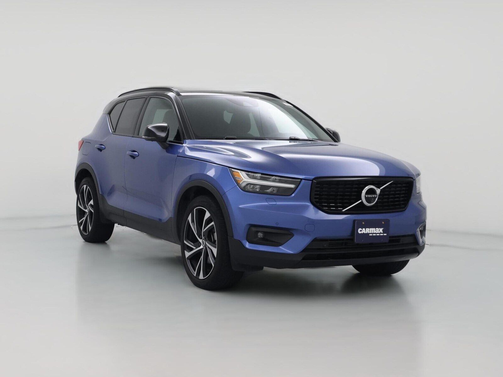 2021 VOLVO XC40