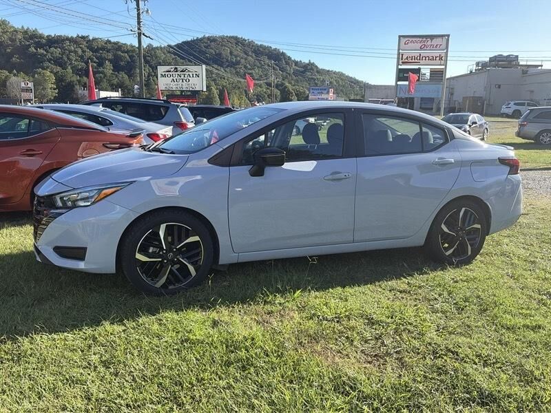 2024 NISSAN Versa