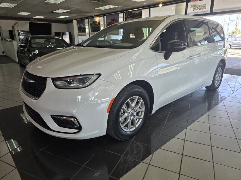 2025 CHRYSLER Pacifica