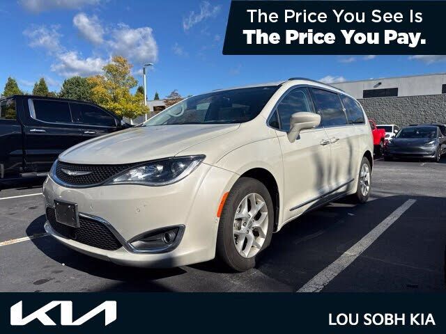 2017 CHRYSLER Pacifica