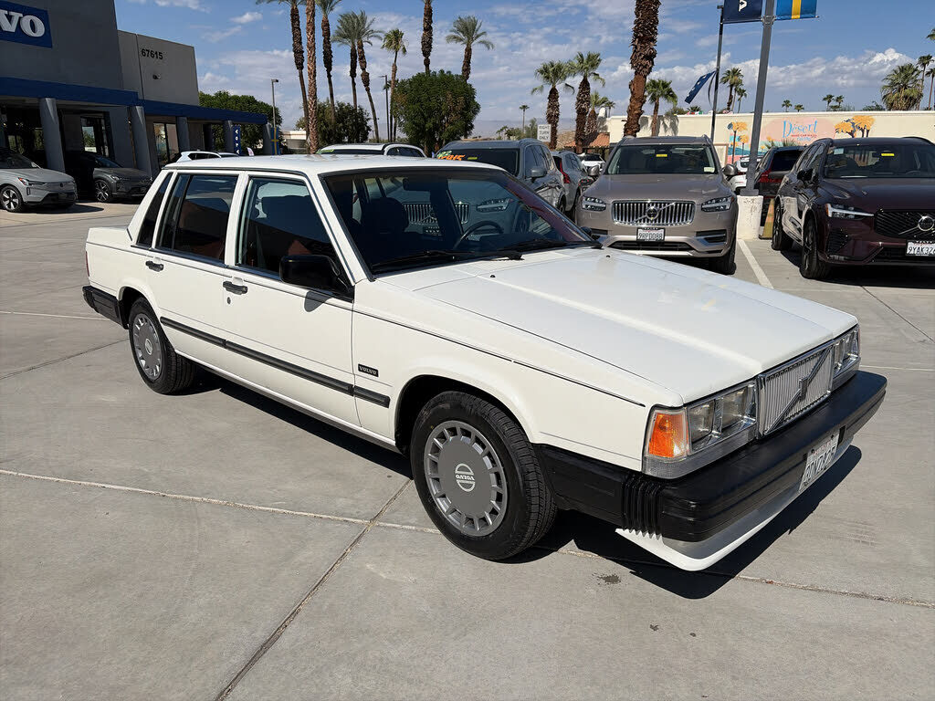 1989 VOLVO 740 Series